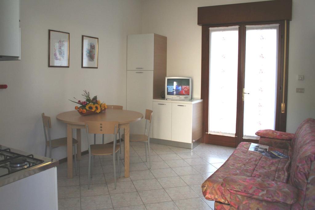 Viviana Apartment Lignano Sabbiadoro Room photo